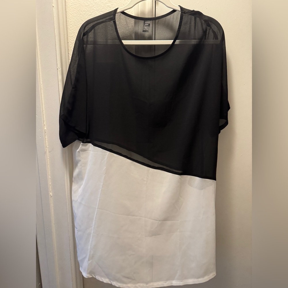 Shein top black and white